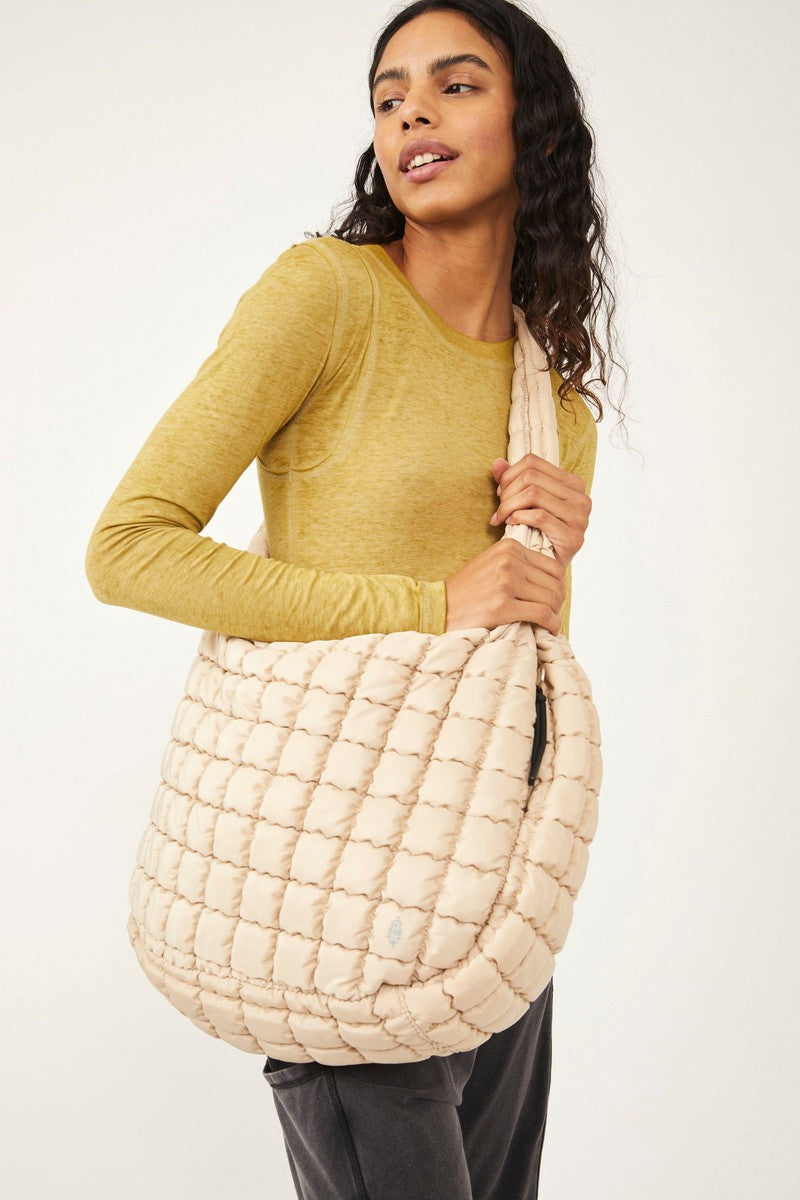 ✨Free People✨ Quilted Carryall Bag fashion