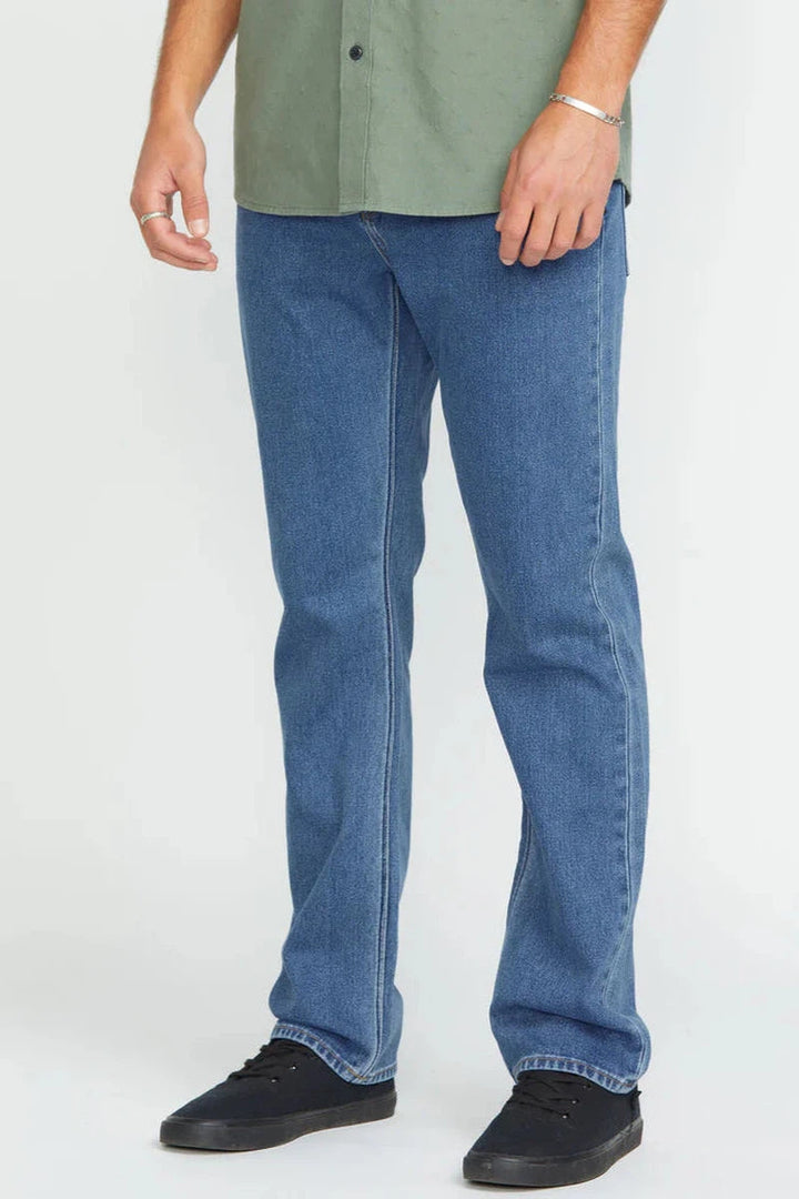 Volcom - Modown Relaxed Fit Tapered Jeans in Standard Issue Blue