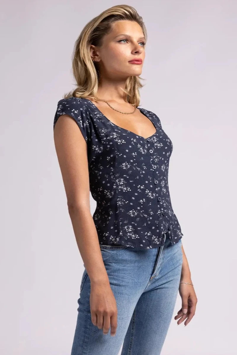 Weekend Los Angeles - Hudson Top in Navy Floral