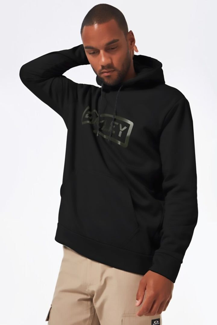 Oakley - Standard Issue Tab Hoodie in Blackout