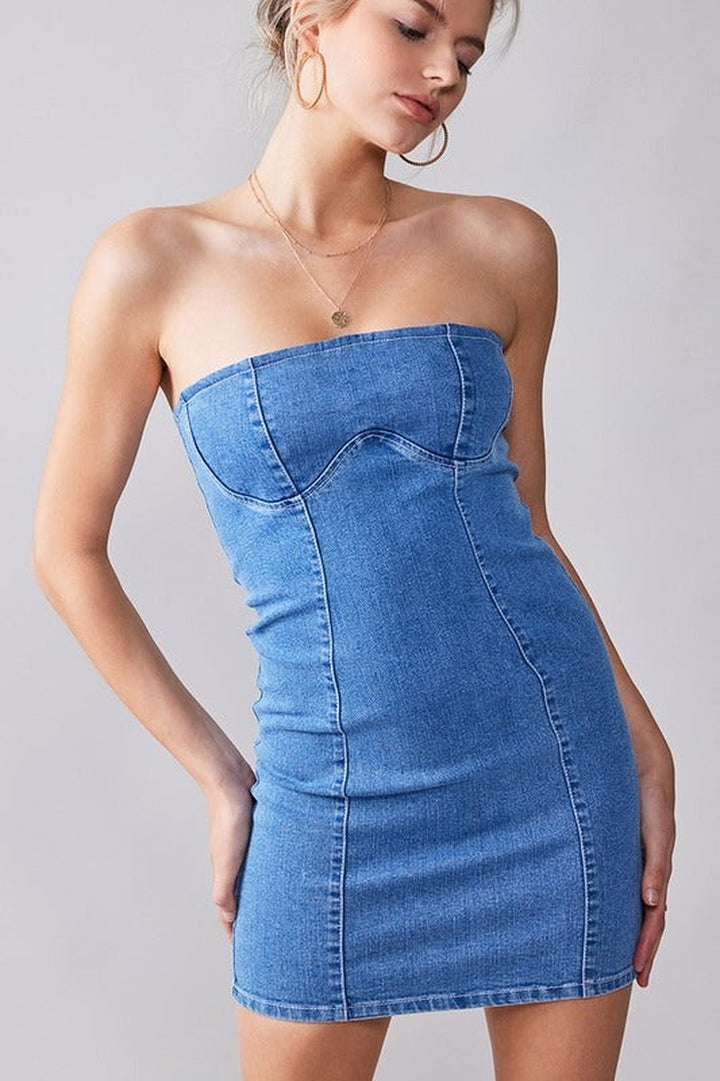 Urban Daizy - Sleeveless Off Shoulder Tube Denim Mini Dress in Blue