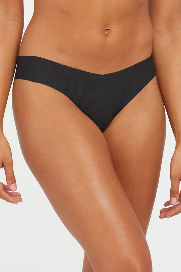 SPANX - Under Statements Thong in Very Black – Blue Ox Boutique