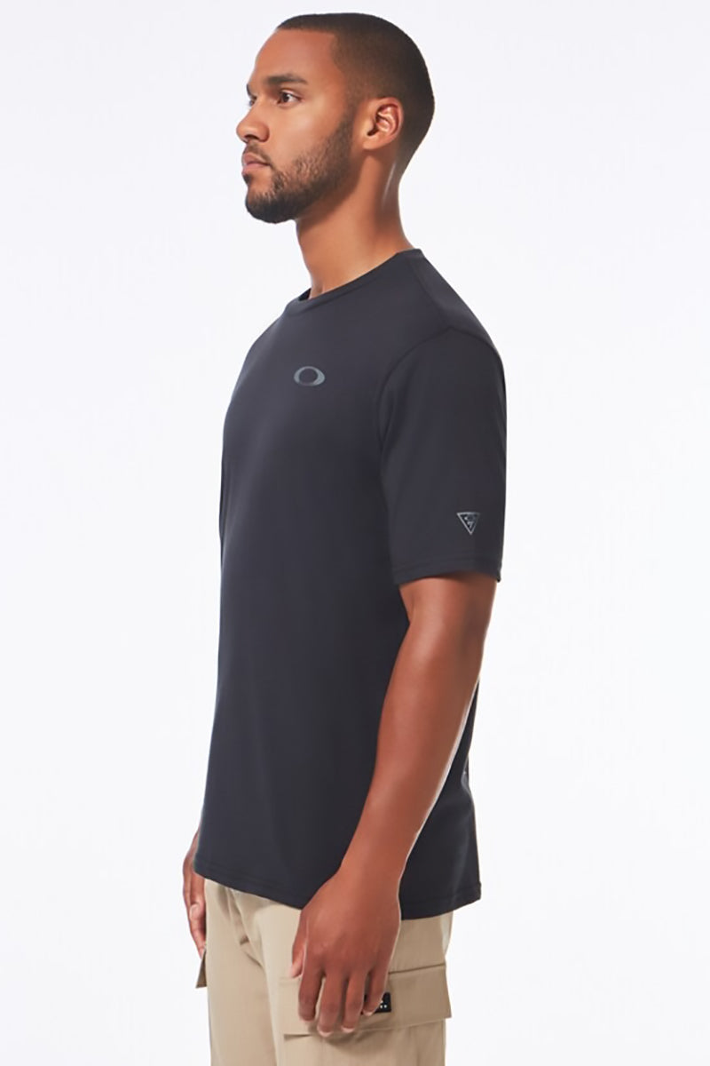 Oakley - Standard Issue Oakley Brave Tee in Blackout