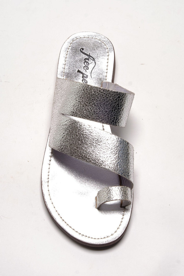 Free People - Abilene Toe Loop Sandals in Silver