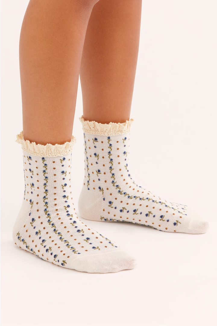 Free People - Rosebud Waffle Knit Ankle Sock in Ivory