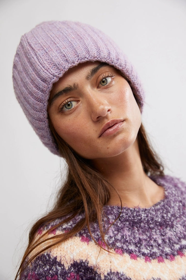 Free People - Coastline Beanie in Orchid Crush