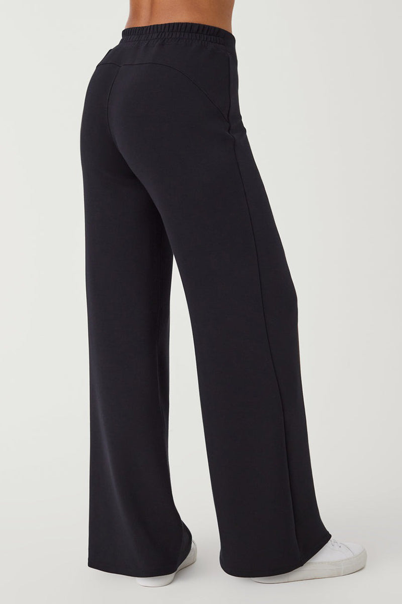 SPANX - SPANX® AirEssentials Wide Leg Pant in Very Black