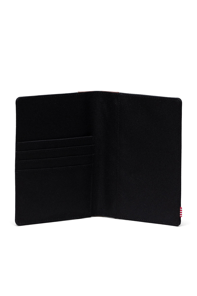 Herschel - Raynor Passport Holder in Black/Tan